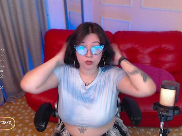 Live sex webcam photo for chloe-rosse #276350833