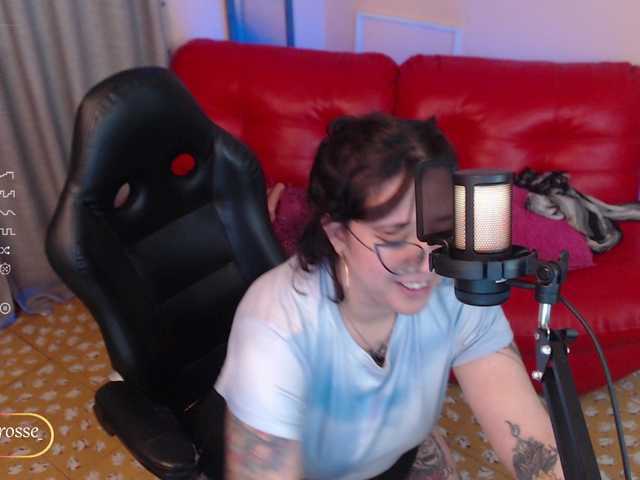 Live sex webcam photo for chloe-rosse #276352226