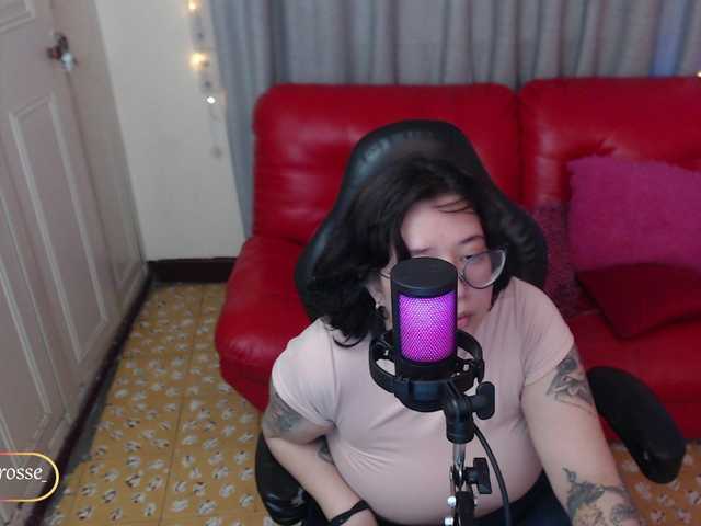 Live sex webcam photo for chloe-rosse #276400524