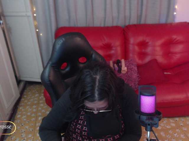 Live sex webcam photo for chloe-rosse #276470098