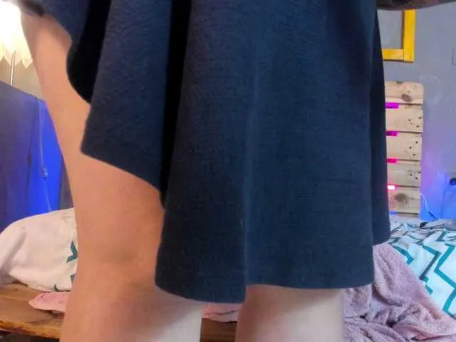 Live sex webcam photo for chloe-rosse #276584227