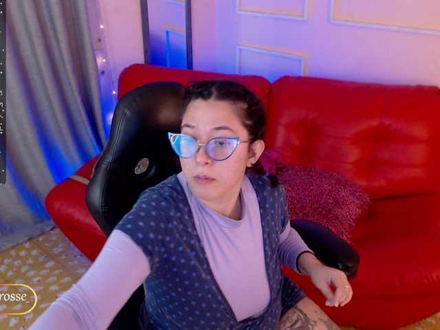 Live sex webcam photo for chloe-rosse #276739841