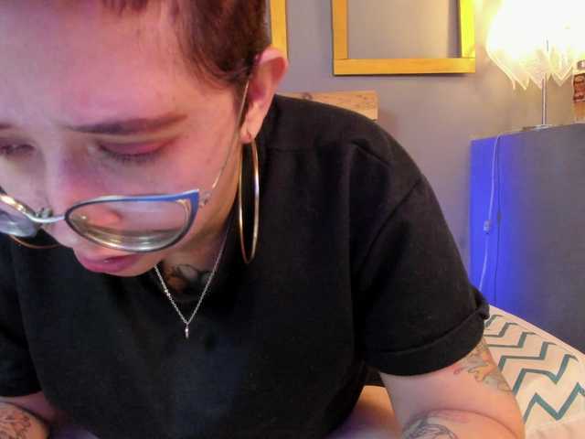 Live sex webcam photo for chloe-rosse #277254046