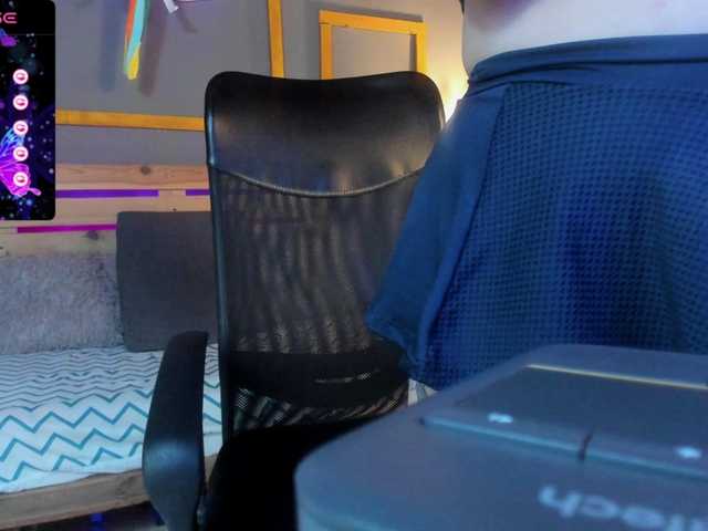 Live sex webcam photo for chloe-rosse #277520678