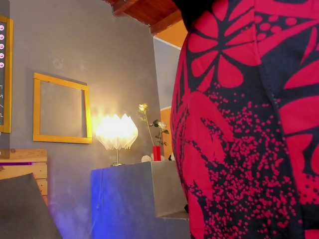 Live sex webcam photo for chloe-rosse #277872726