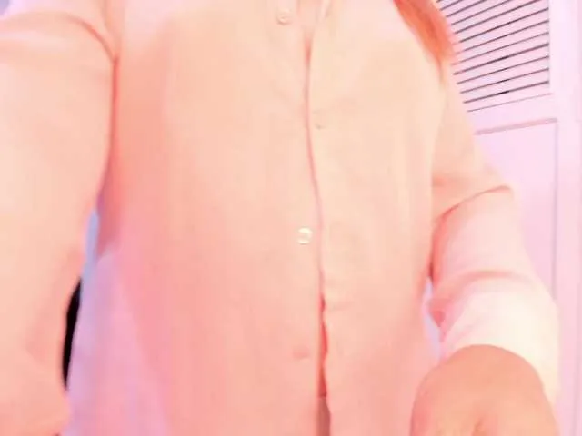 Live sex webcam photo for chloeeanderson01 #277622941