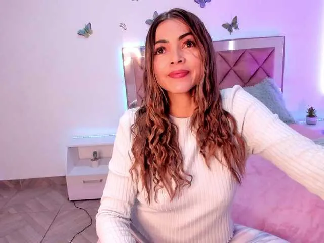 Live sex webcam photo for chloeeanderson01 #277672013