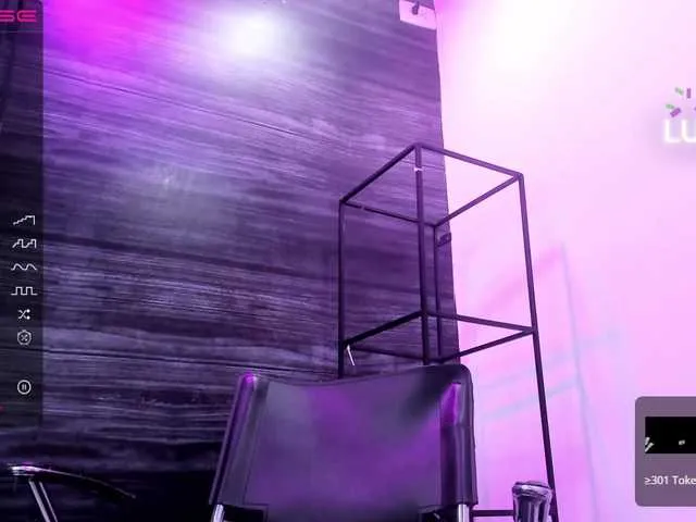 Live sex webcam photo for ChloeEvans #275897101