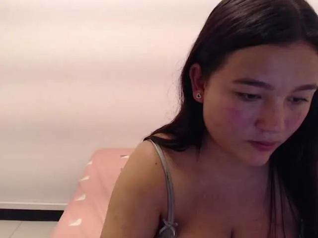 Live sex webcam photo for chloemoretz2 #275439174