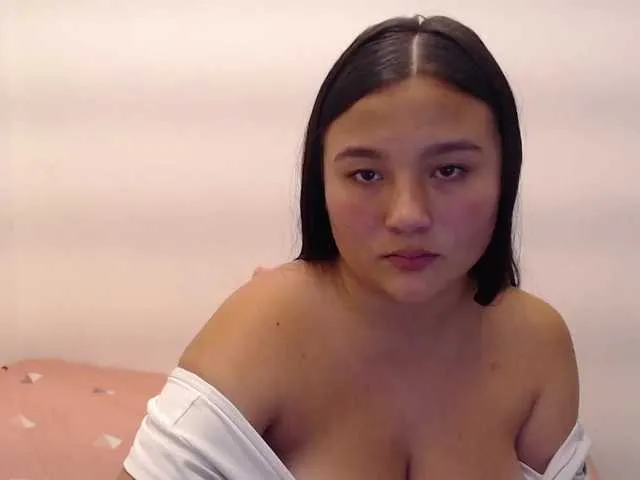 Live sex webcam photo for chloemoretz2 #275518115