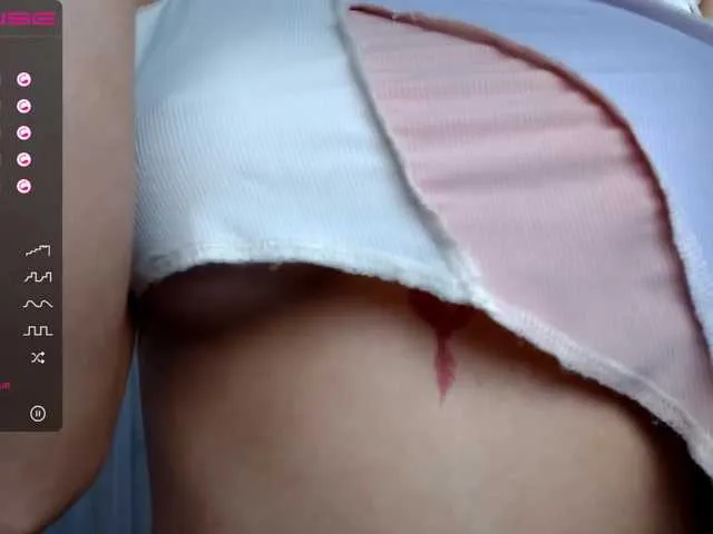 Live sex webcam photo for chloethebitch #271878622