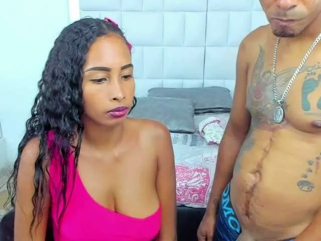 Live sex webcam photo for choco-couple #272346414