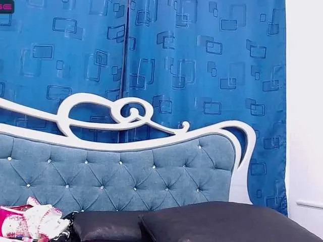 Live sex webcam photo for choco-couple #272700795