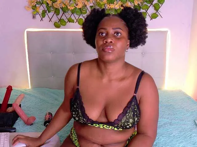 Live sex webcam photo for choco-dessert #291532983