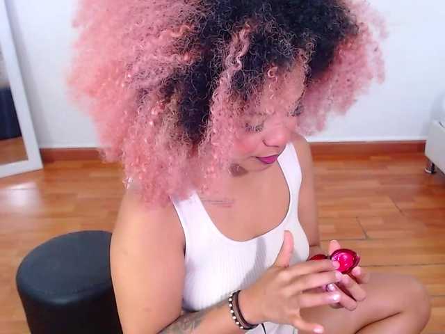 Live sex webcam photo for choco-milf #276043186