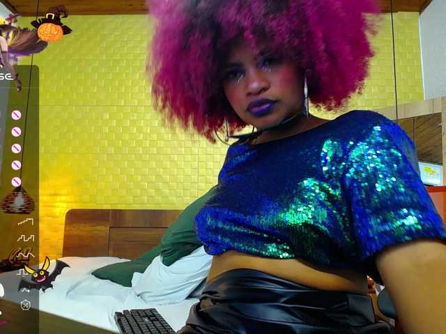 Live sex webcam photo for choco-milf #276604297