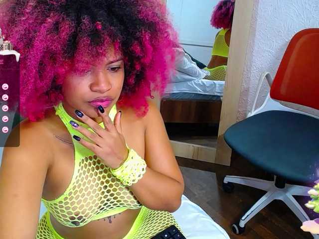 Live sex webcam photo for choco-milf #276994418