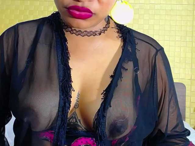 Live sex webcam photo for choco-milf #277275510