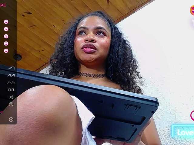 Live sex webcam photo for choco-milf #277316722