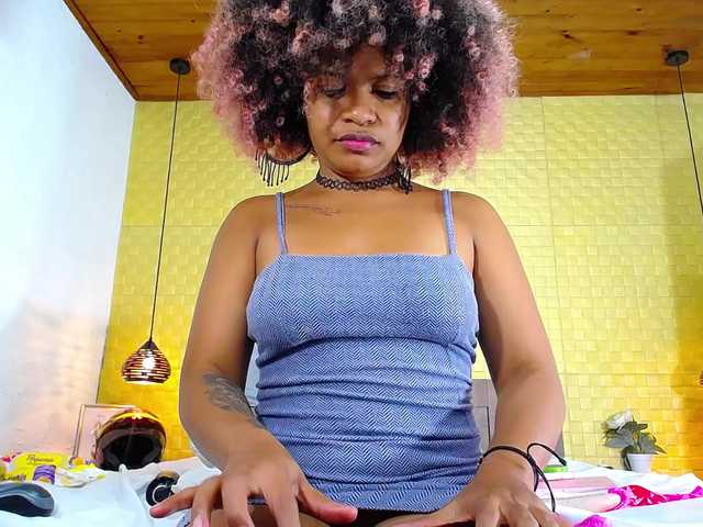 Live sex webcam photo for choco-milf #277688700