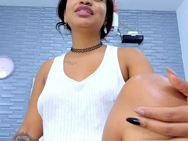 Live sex webcam photo for choco-milf #278039181