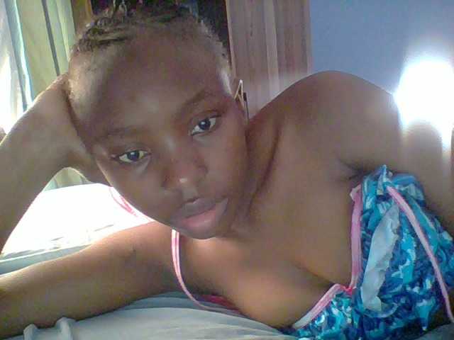 Live sex webcam photo for chocolate-brownie #292133625