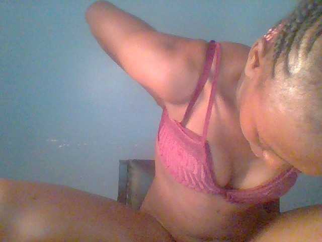 Live sex webcam photo for chocolate-brownie #292147954