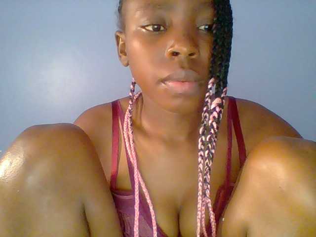 Live sex webcam photo for chocolate-brownie #292179833