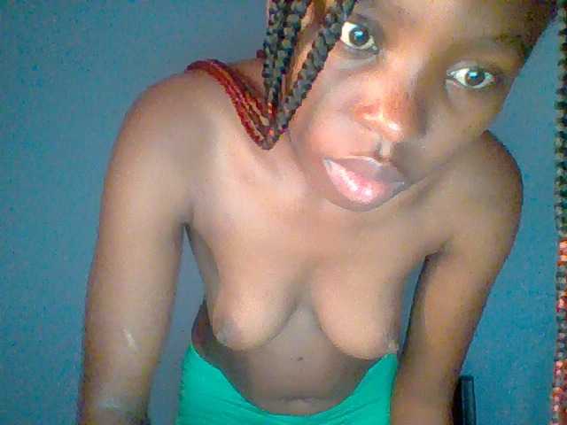 Live sex webcam photo for chocolate-brownie #292257704