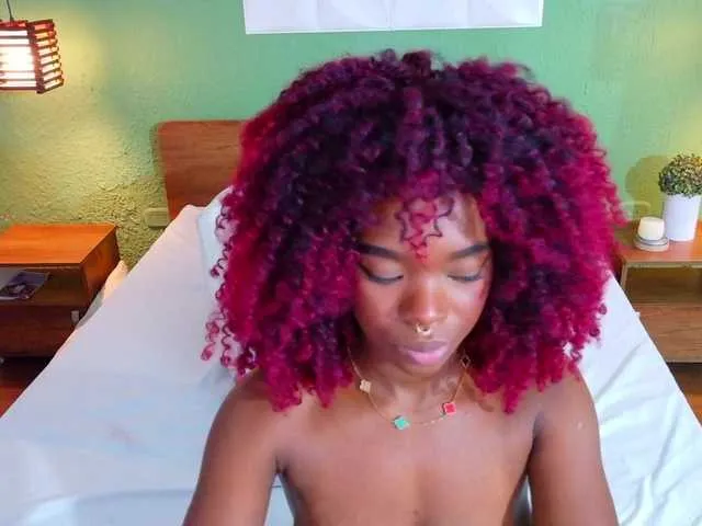 Live sex webcam photo for chocolatte-dreams #291792603