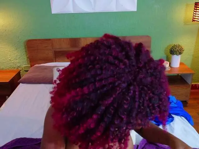 Live sex webcam photo for chocolatte-dreams #291813649