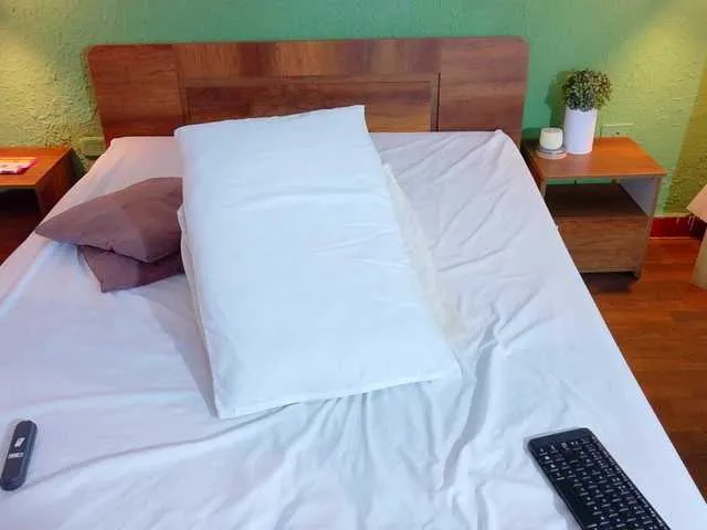 Live sex webcam photo for chocolatte-dreams #291920735