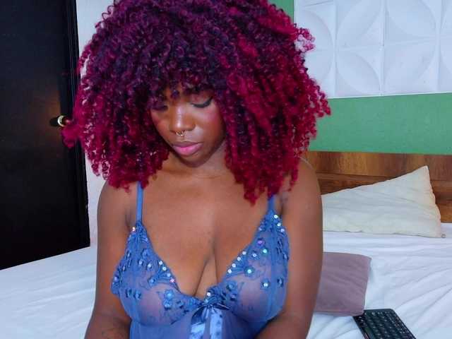 Live sex webcam photo for chocolatte-dreams #292160208