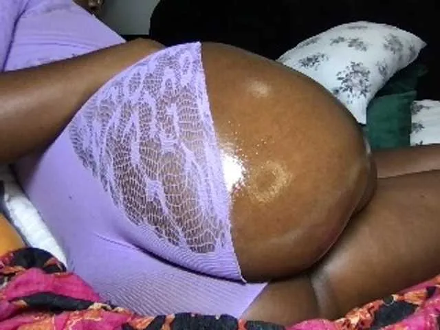 Live sex webcam photo for chocopetite #293354289