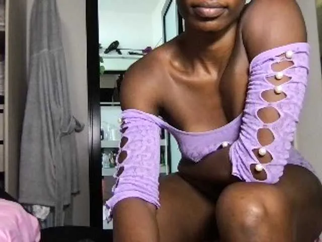 Live sex webcam photo for chocopetite #293562099