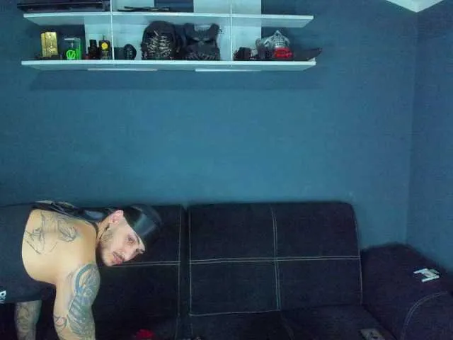 Live sex webcam photo for chrismaster12 #290550836