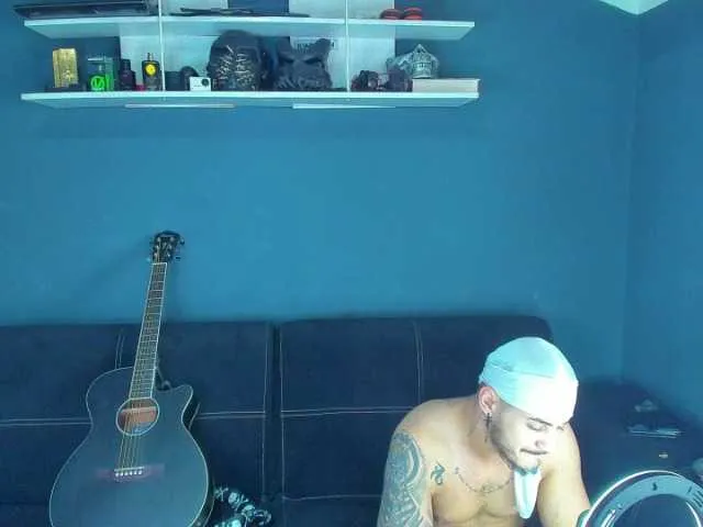 Live sex webcam photo for chrismaster12 #290558579