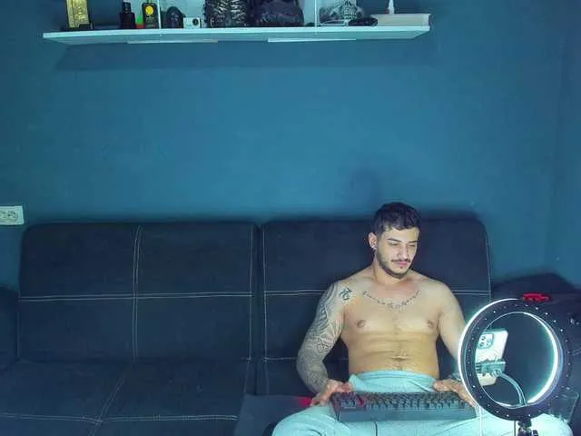 Live sex webcam photo for chrismaster12 #290591960