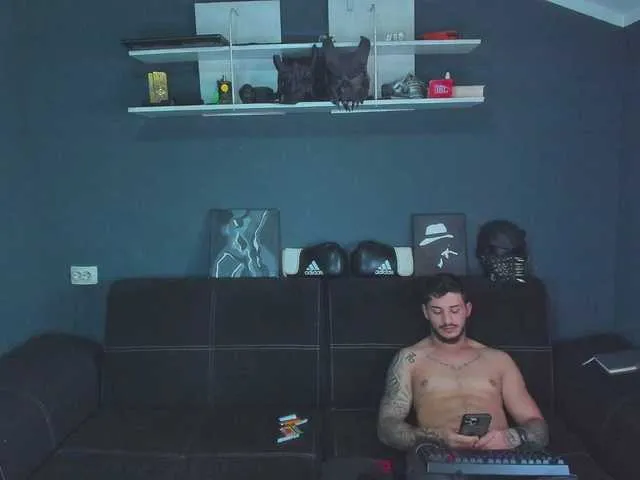 Live sex webcam photo for chrismaster12 #290640309