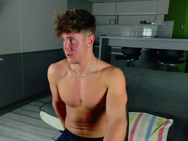 Live sex webcam photo for christianlevine #277685164