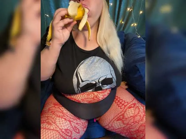 Live sex webcam photo for chubby-doll #273469394