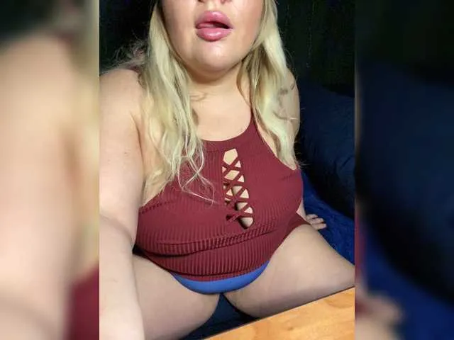 Live sex webcam photo for chubby-doll #273495871