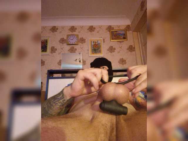 Live sex webcam photo for chudovishe88 #276136986