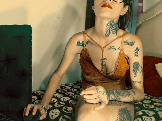 Live sex webcam photo for cianagirl #271920401