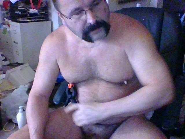Live sex webcam photo for cigarguy101 #277155282