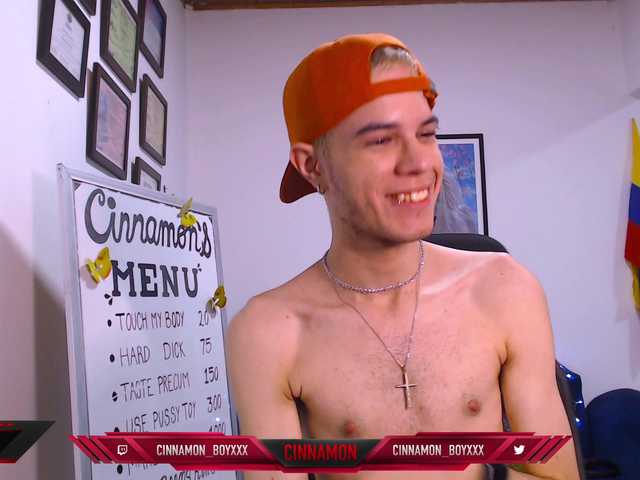 Live sex webcam photo for cinnamon-boyxxx #277205056