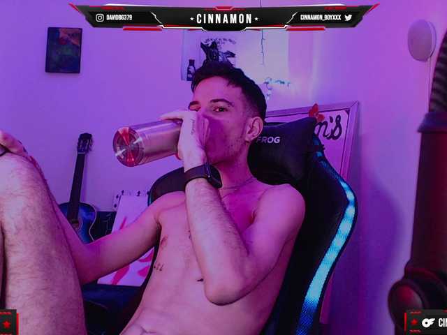 Live sex webcam photo for cinnamon-boyxxx #277467429