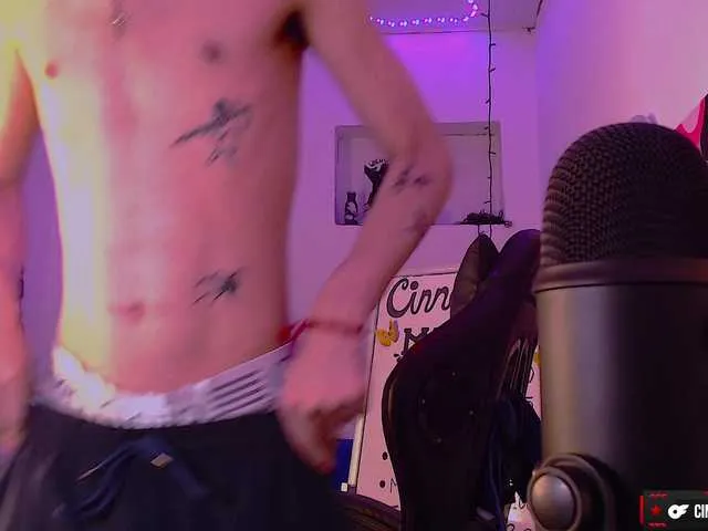 Live sex webcam photo for cinnamon-boyxxx #278228097