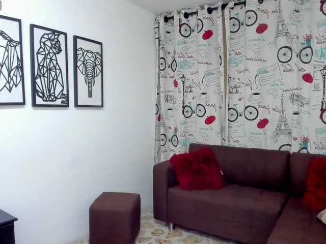 Live sex webcam photo for cintia-greyx #290827915