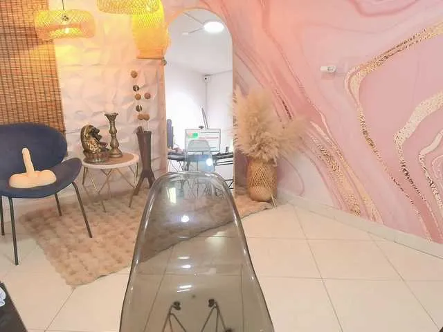 Live sex webcam photo for cintia-greyx #291306856